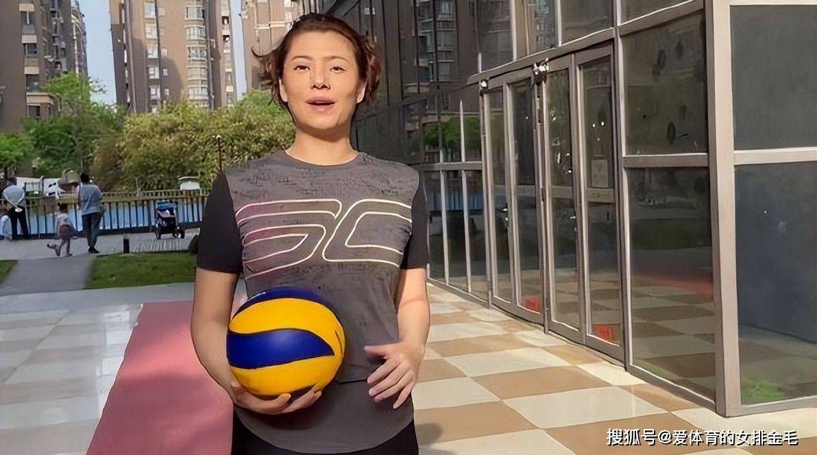 此役一上来青岛反客为主率先占优，外援鲍威尔里突外投单节独得10分，浙江多点开花及时回应，但末段鲍威尔再度发力率队保持优势，首节结束时青岛领先5分，次节回来，青岛进攻出现停滞，吴前突然发力率队连续打出小高潮，程帅澎外线续上火力，半场战罢，浙江反超3分。